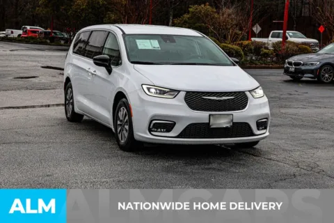 More photos of 2024 Chrysler Pacifica Hybrid Select at ALM Newnan, GA