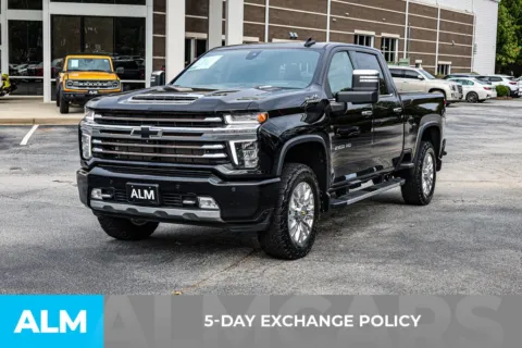 More photos of 2023 Chevrolet Silverado 2500HD High Country at ALM Newnan, GA
