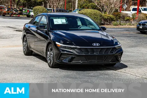 More photos of 2025 Hyundai Elantra SEL Sport at ALM Newnan, GA