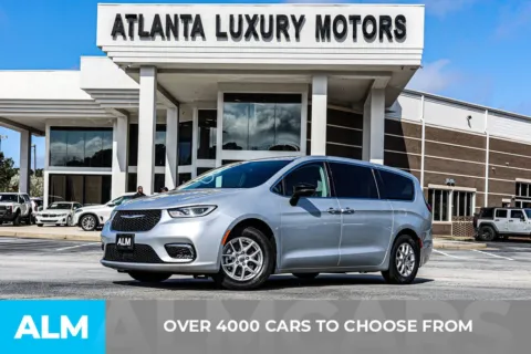Another view of 2024 Chrysler Pacifica Touring L for sale in Newnan, GA at ALM Newnan