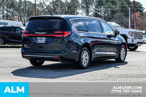 More photos of 2024 Chrysler Pacifica Touring L at ALM Newnan, GA