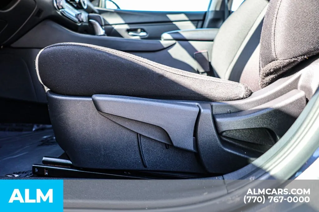 2024 Nissan Sentra SV - Photo 23