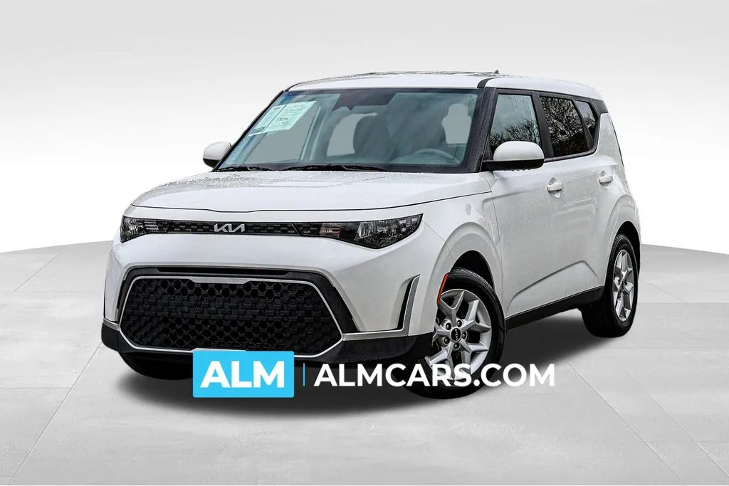 White 2025 Kia Soul LX for sale in Newnan, GA