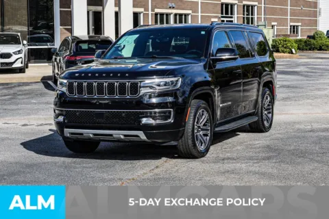 More photos of 2024 Jeep Wagoneer Series II at ALM Newnan, GA