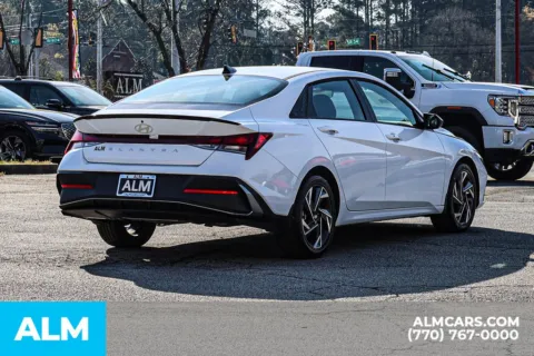 More photos of 2025 Hyundai Elantra SEL Sport at ALM Newnan, GA