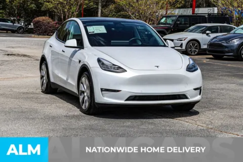 More photos of 2022 Tesla Model Y Long Range at ALM Newnan, GA