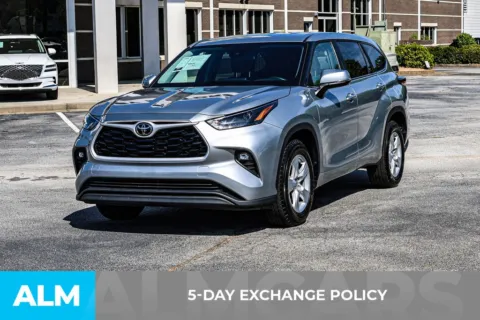 More photos of 2025 Toyota Highlander LE at ALM Newnan, GA