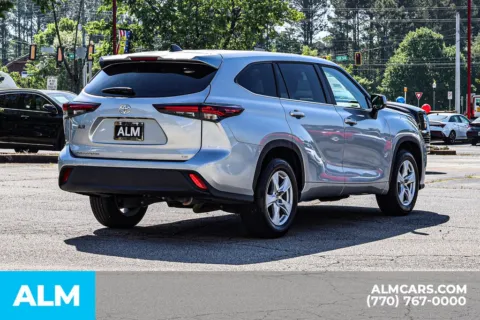 More photos of 2025 Toyota Highlander LE at ALM Newnan, GA
