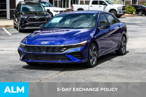 More photos of 2025 Hyundai Elantra SEL Sport at ALM Newnan, GA