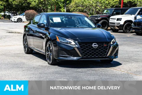 More photos of 2025 Nissan Altima 2.5 SR at ALM Newnan, GA