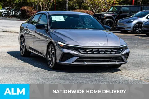More photos of 2025 Hyundai Elantra SEL Sport at ALM Newnan, GA