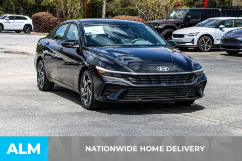 More photos of 2025 Hyundai Elantra SEL Sport at ALM Newnan, GA
