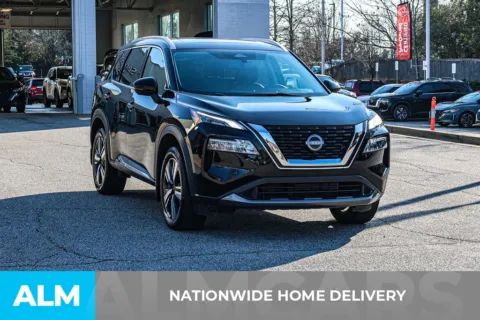 More photos of 2023 Nissan Rogue SL at ALM Newnan, GA