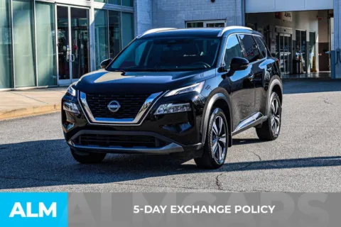 More photos of 2023 Nissan Rogue SL at ALM Newnan, GA