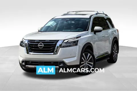 White 2022 Nissan Pathfinder Platinum for sale in Newnan, GA
