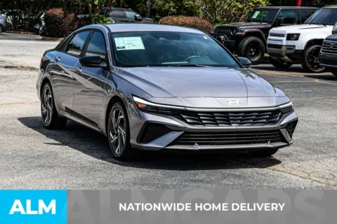 More photos of 2025 Hyundai Elantra SEL Sport at ALM Newnan, GA