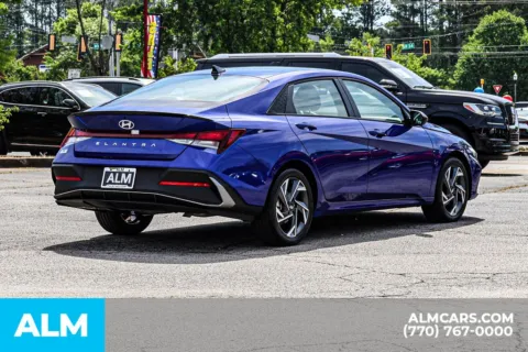 More photos of 2025 Hyundai Elantra SEL Sport at ALM Newnan, GA
