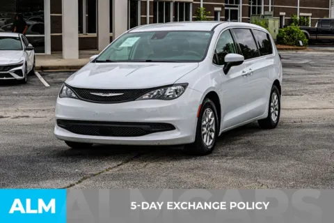More photos of 2023 Chrysler Voyager LX at ALM Newnan, GA