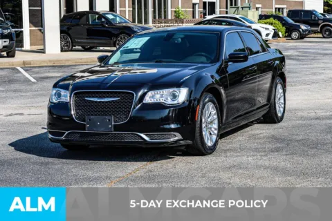 More photos of 2017 Chrysler 300 Limited at ALM Newnan, GA