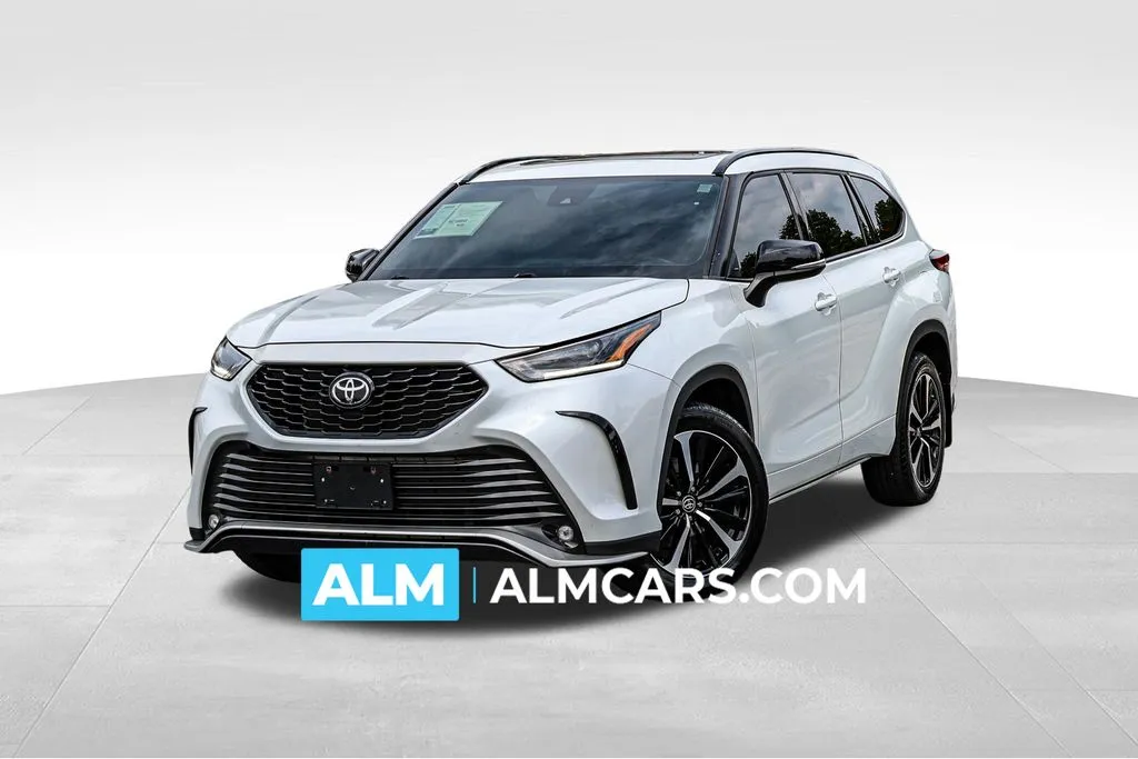White 2022 Toyota Highlander XSE for sale in Newnan, GA
