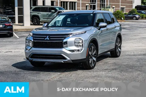 Another view of 2025 Mitsubishi Outlander SE for sale in Newnan, GA at ALM Newnan