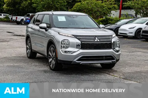 More photos of 2025 Mitsubishi Outlander SE at ALM Newnan, GA