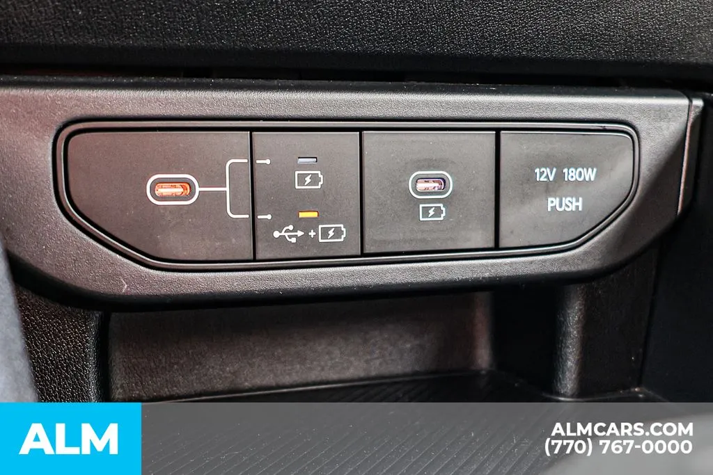 2025 Kia K4 LXS - Photo 38