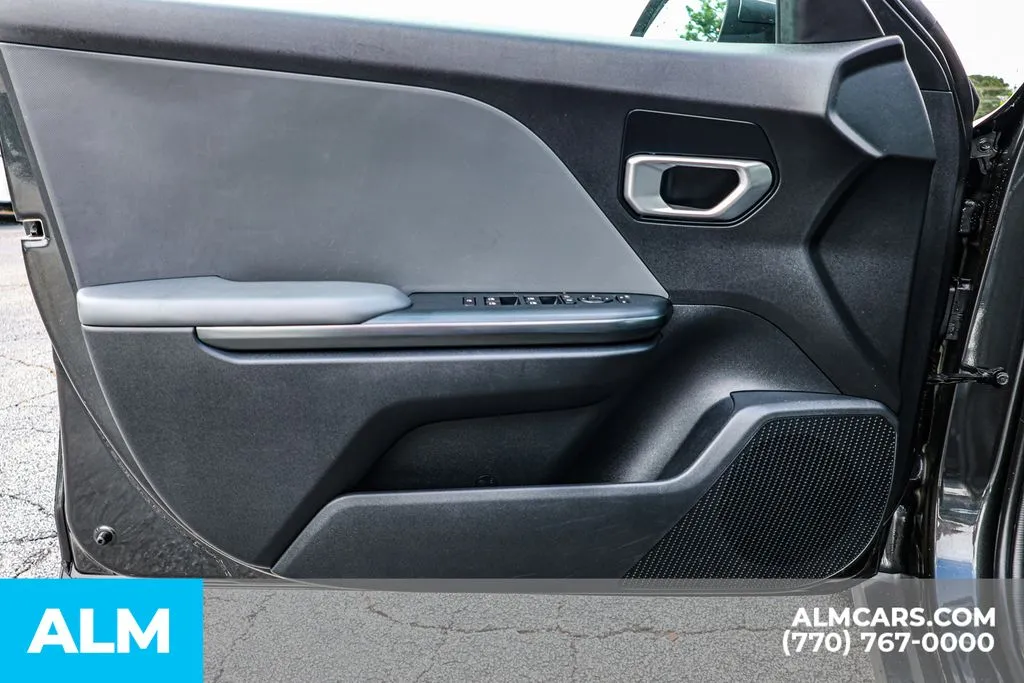 2025 Kia K4 LXS - Photo 42