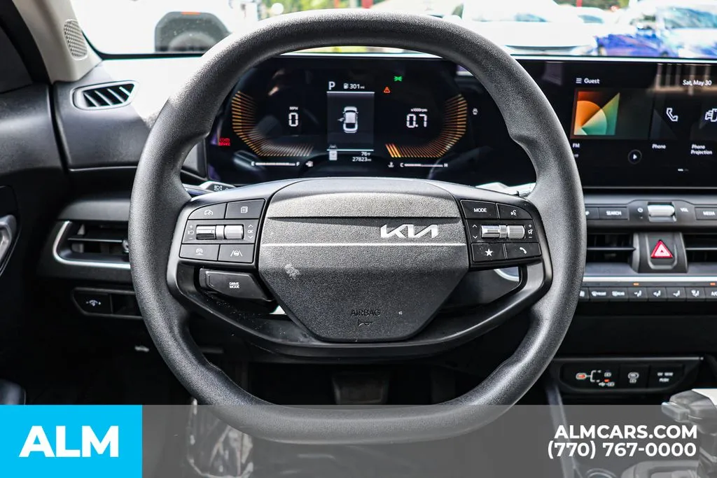 2025 Kia K4 LXS - Photo 29