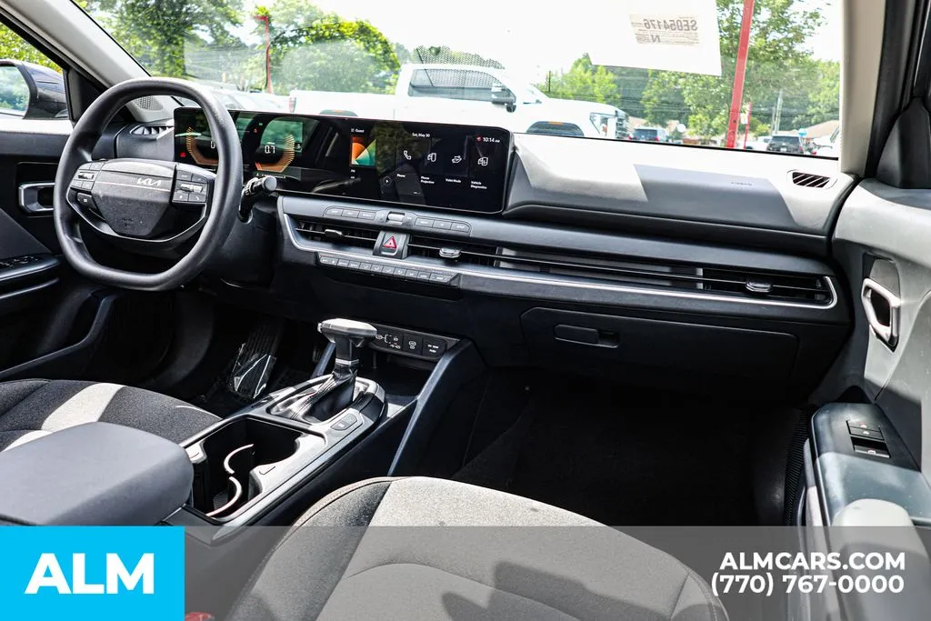 2025 Kia K4 LXS - Photo 28
