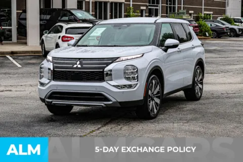 More photos of 2025 Mitsubishi Outlander SE at ALM Newnan, GA