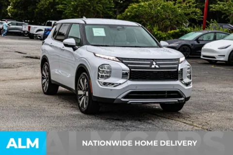 More photos of 2025 Mitsubishi Outlander SE at ALM Newnan, GA