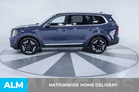 More photos of 2025 Kia Telluride S at ALM Newnan, GA