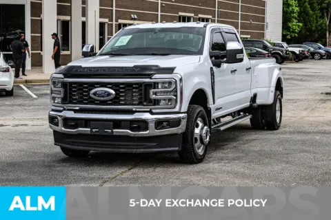 More photos of 2025 Ford F-350SD Lariat at ALM Newnan, GA
