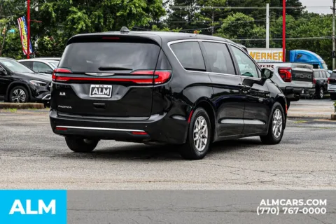 More photos of 2023 Chrysler Pacifica Touring L at ALM Newnan, GA