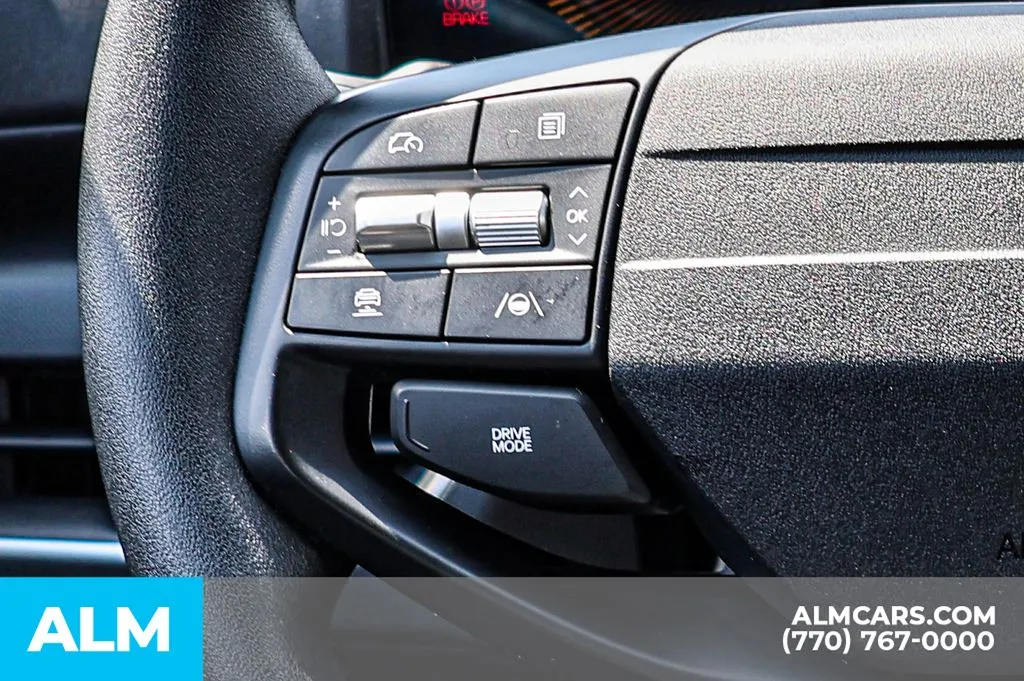 2025 Kia K4 LXS - Photo 32