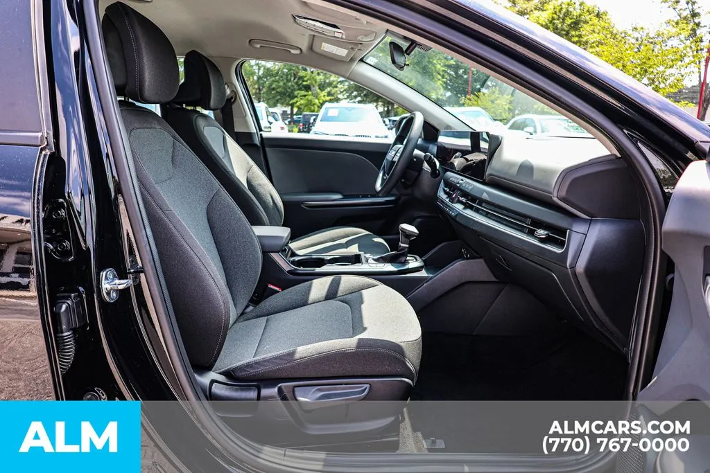 2025 Kia K4 LXS - Photo 20