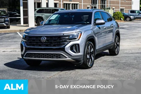 More photos of 2026 Volkswagen Atlas Cross Sport 2.0T SE w/Technology at ALM Newnan, GA
