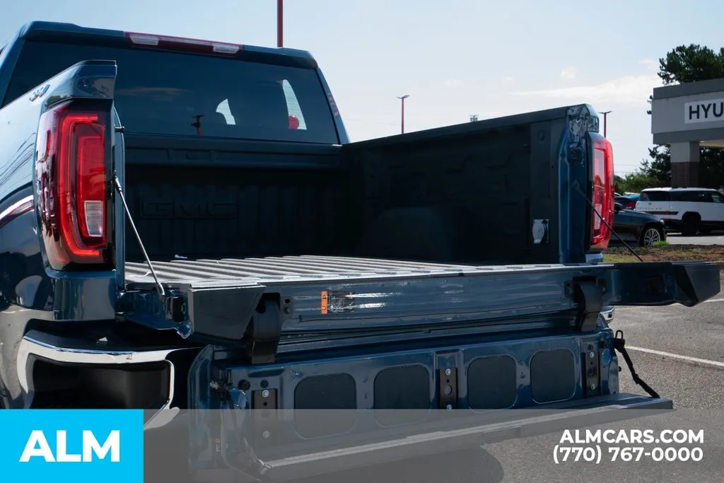2024 GMC Sierra 1500 SLT - Photo 9