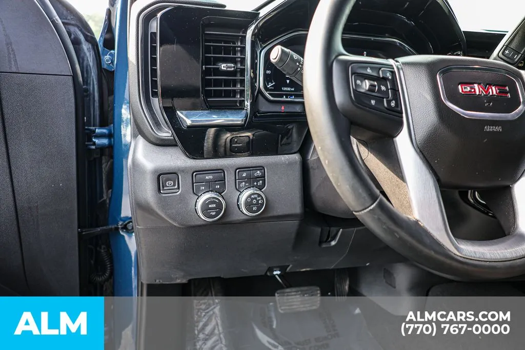 2024 GMC Sierra 1500 SLT - Photo 23