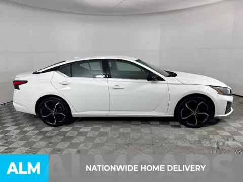 More photos of 2025 Nissan Altima 2.5 SR at ALM Newnan, GA