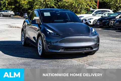 More photos of 2023 Tesla Model Y Long Range at ALM Newnan, GA