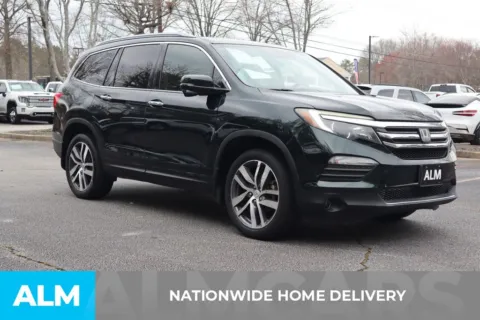 More photos of 2018 Honda Pilot Touring at ALM Newnan, GA