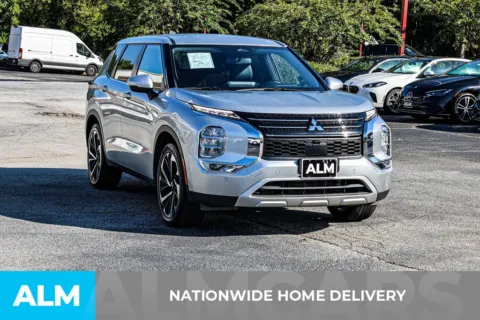 More photos of 2024 Mitsubishi Outlander SE at ALM Newnan, GA