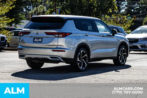 More photos of 2024 Mitsubishi Outlander SE at ALM Newnan, GA