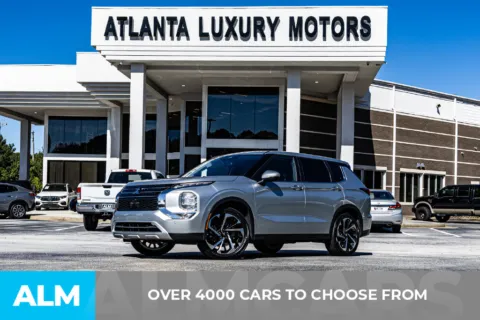 Photos of 2024 Mitsubishi Outlander SE for sale in Newnan, GA at ALM Newnan