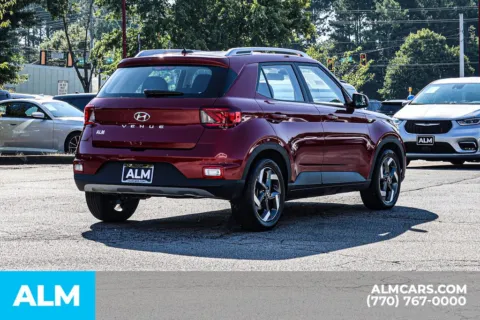 More photos of 2025 Hyundai Venue SEL at ALM Newnan, GA