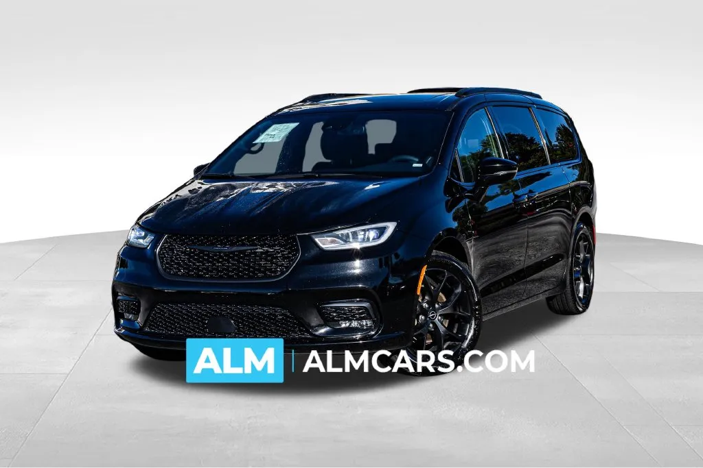 Black 2025 Chrysler Pacifica Limited for sale in Newnan, GA