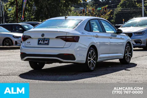 More photos of 2022 Volkswagen Jetta 1.5T Sport at ALM Newnan, GA