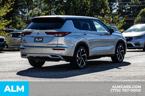 More photos of 2024 Mitsubishi Outlander SE at ALM Newnan, GA